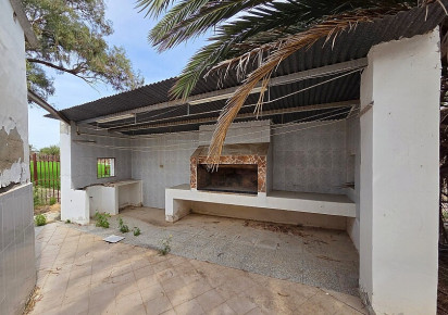 Sale · Country house · Catral