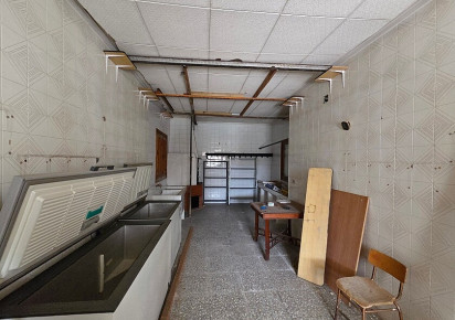 Sale · Country house · Catral