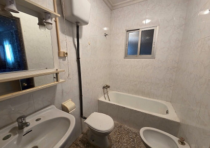 Sale · Country house · Catral