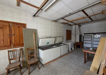 Sale · Country house · Catral