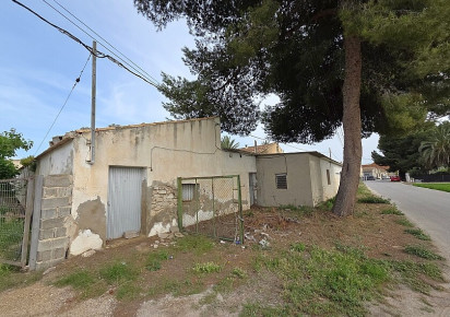 Sale · Country house · Catral