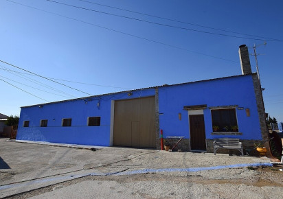 Sale · Country house · Los Montesinos