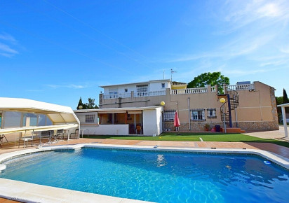 Sale · Country house · Rojales