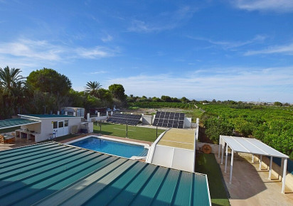 Sale · Country house · Rojales