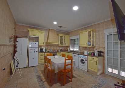 Sale · Country house · Rojales