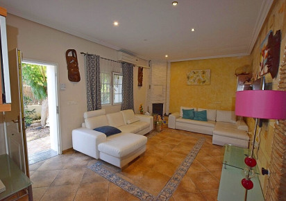 Sale · Country house · Rojales