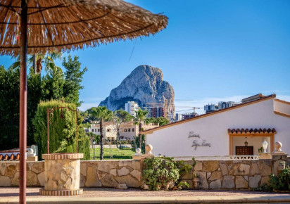 Sale · detached house · Calpe