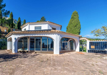 Sale · detached house · Calpe