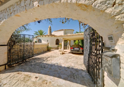 Sale · detached house · Calpe