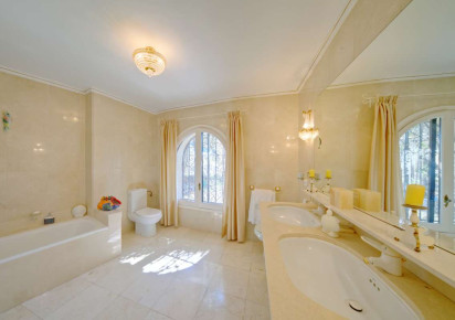 Sale · detached house · Calpe