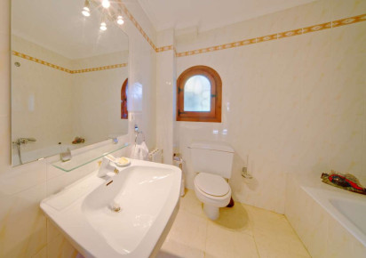 Sale · detached house · Calpe