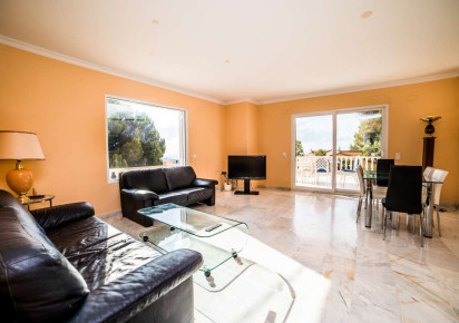 Sale · detached house · Calpe