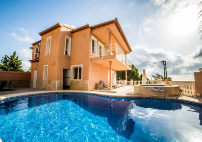 Sale · detached house · Calpe