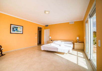 Sale · detached house · Calpe