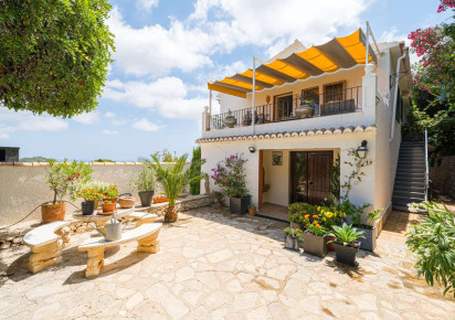 Sale · detached house · Calpe