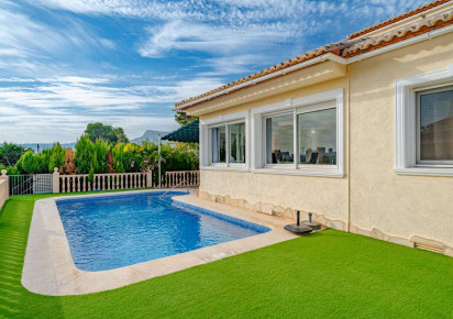 Sale · detached house · Costeres