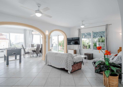 Sale · detached house · Costeres