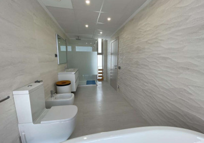 Sale · detached house · Les Bassetes