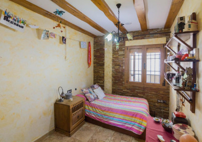 Sale · detached house · Redován