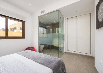 Sale · detached house · Rojales
