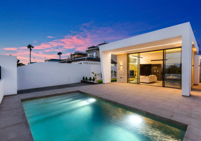 Sale · Detached House / Villa · El Chaparral