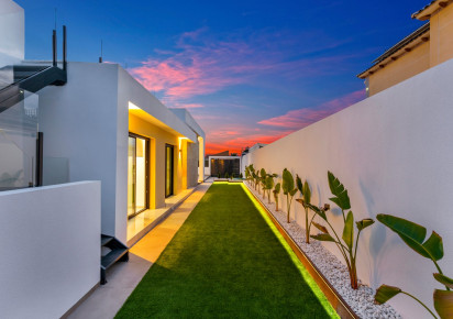 Sale · Detached House / Villa · El Chaparral