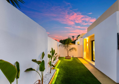 Sale · Detached House / Villa · El Chaparral