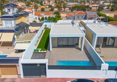 Sale · Detached House / Villa · El Chaparral