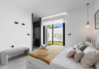 Sale · Detached House / Villa · El Chaparral