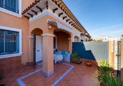 Sale · Townhouse · Torrevieja - La Torreta