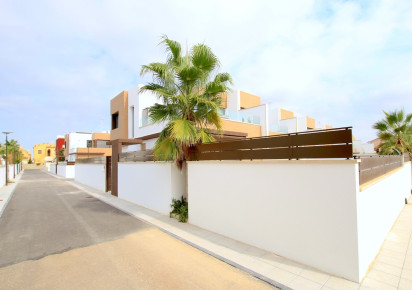 Sale · Villa · Algorfa - La Finca Golf