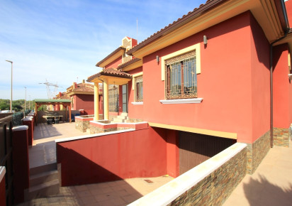 Sale · Villa · Algorfa - Urb. Lo Crispin