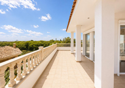 Sale · Villa · Dehesa de campoamor · Campoamor