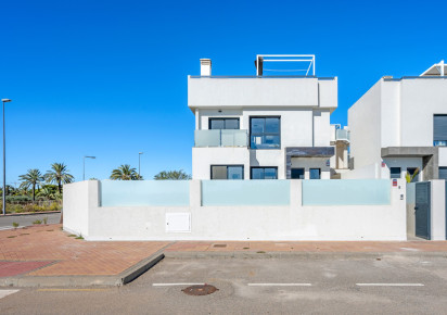 Sale · Villa · Los Alcazares · Serena Golf