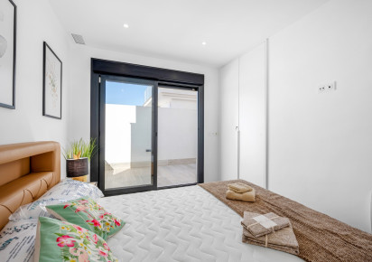 Sale · Villa · Los Alcazares · Serena Golf