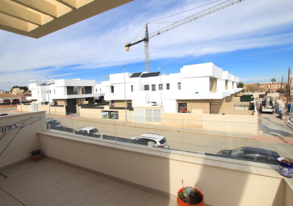 Sale · Villa · Los Montesinos - La Herrada