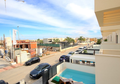 Sale · Villa · Los Montesinos - La Herrada