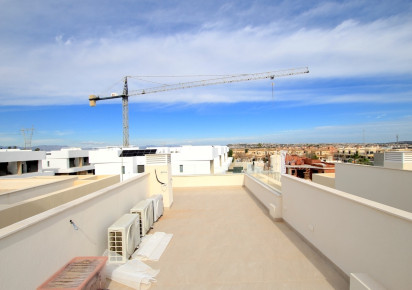Sale · Villa · Los Montesinos - La Herrada