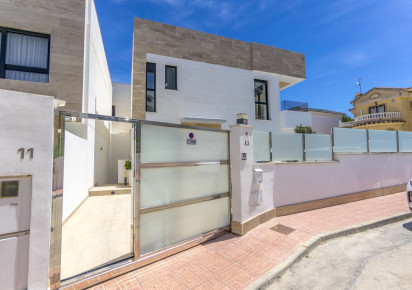 Sale · Villa · Orihuela Costa · Urbanización Blue Lagoon y T-2 Filipinas Oeste