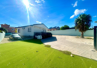 Sale · Villa · Pilar de la Horadada · Pinar de Campoverde