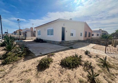 Sale · Villa / Semi detached · La Mata