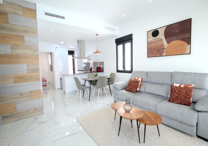 Sale · Villa · Torrevieja - El Hondo