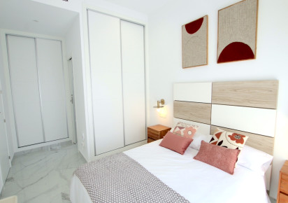 Sale · Villa · Torrevieja - El Hondo