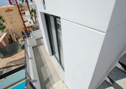 Sale · Villa · Torrevieja - El Hondo