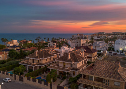 Sale · Villa · Torrevieja · La Veleta