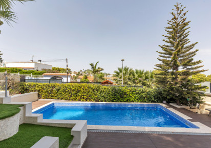Sale · Villa · Torrevieja · Los balcones