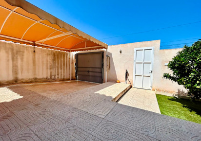 Sale · - VILLA · Torrevieja · Urbanización San Luis