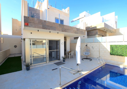 Sale · Villa · Villamartin