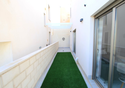 Sale · Villa · Villamartin