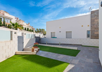 Sale · Villa · Villamartin